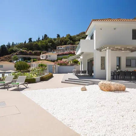 Kenza Villa *