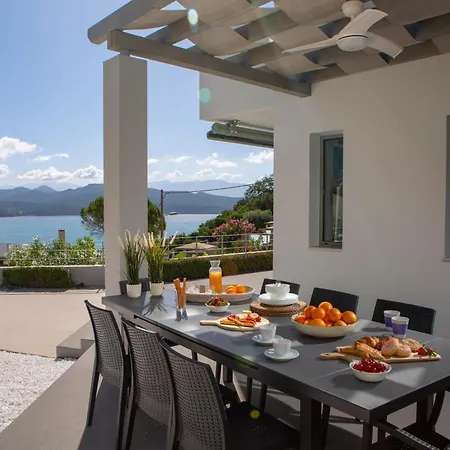 Kenza Villa *
